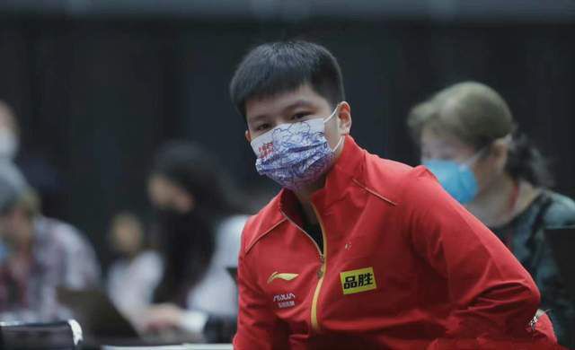 体育生当着外卖员chinese